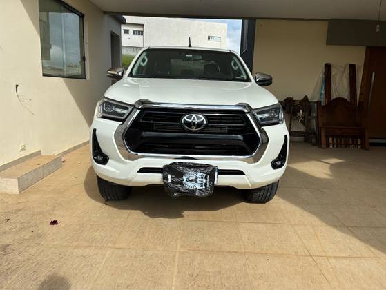 TOYOTA HILUX 2.8 D-4D TURBO DIESEL CD SRX 4X4 AUTOMÁTICO